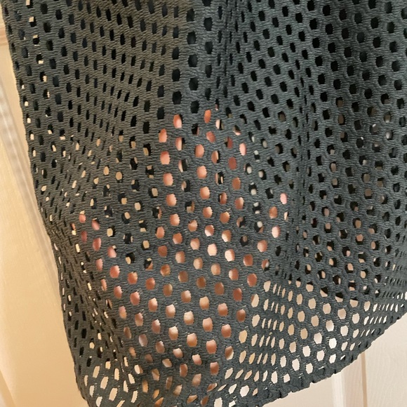 H&M dress in dark green - only worn once! - Picture 2 of 8